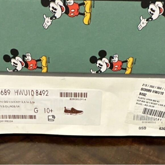 Gucci Mickey Mouse supreme Slide On 10.5 size With Box And Shoe Covers.